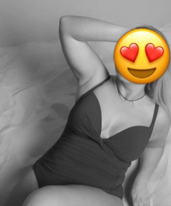 Живу в Москве и предлагаю широкий спектр услуг, чтобы удовлетворить все твои сокровенные желания. Мои нежные руки и изысканный эротический массаж погрузят тебя в океан блаженства. Также я могу быть твоей обаятельной спутницей на деловых мероприятиях или просто провести с тобой незабываемое время. У меня есть много отличных отзывов, подтверждающих мою высокую квалификацию и незабываемые эмоции, которые я создаю у своих партнеров. 👠🔥
Здесь ты можешь оценить мои фото и сам увидеть, насколько я сногсшибательная и сексуальная. Выбирай, и я сделаю все возможное, чтобы ты остался доволен каждой минутой проведенного рядом со мной. Со мной ты сможешь расслабиться, забыть обо всех проблемах и погрузиться в мир наслаждения и страсти. Не упусти шанс испытать незабываемые ощущения в Москве, обращайся ко мне. Я жду тебя! 💋💕 5629, 21 год